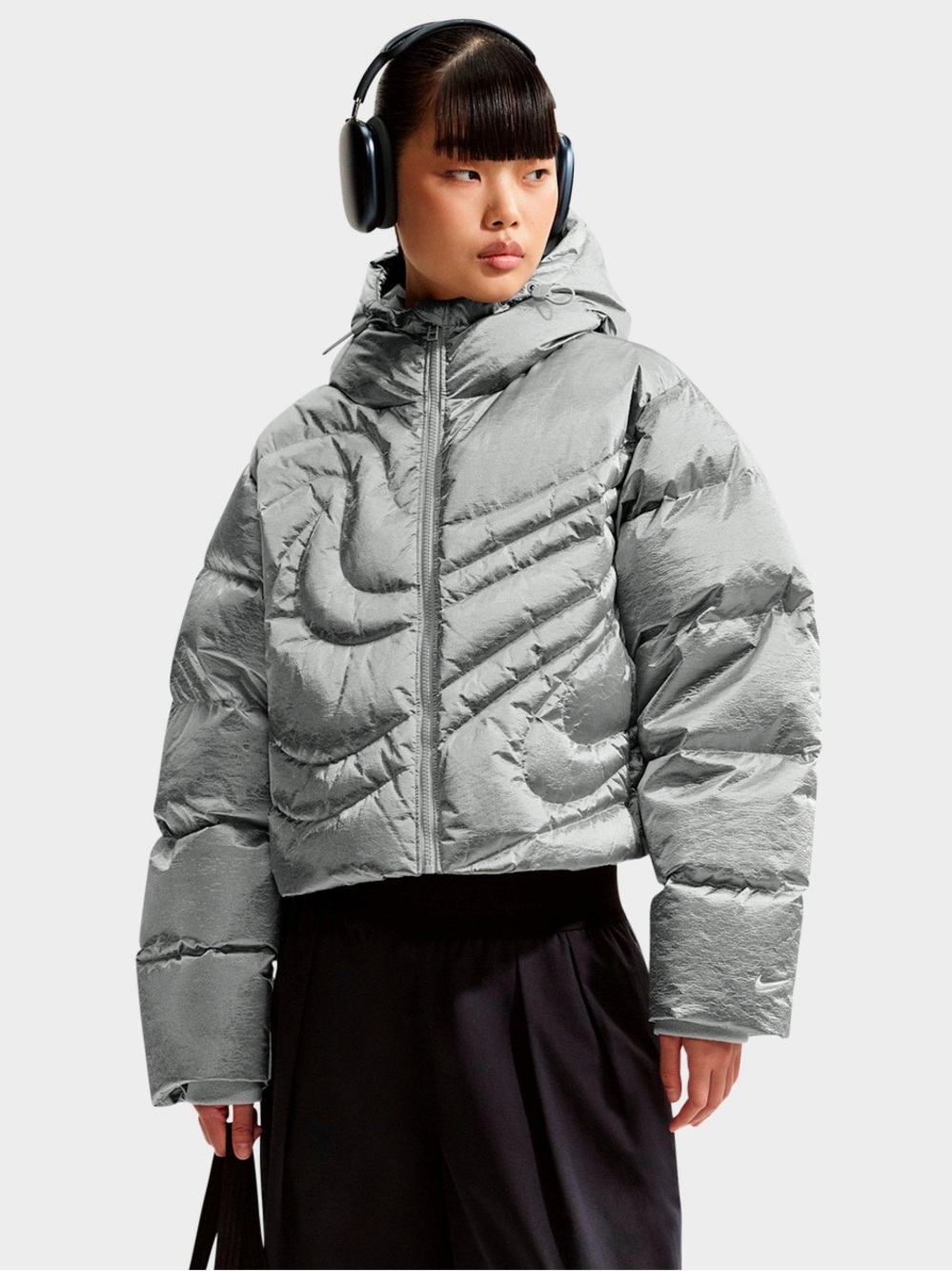 New with tags 🏷️Nike Silver Quilted Hooded Puffer Jacket size M